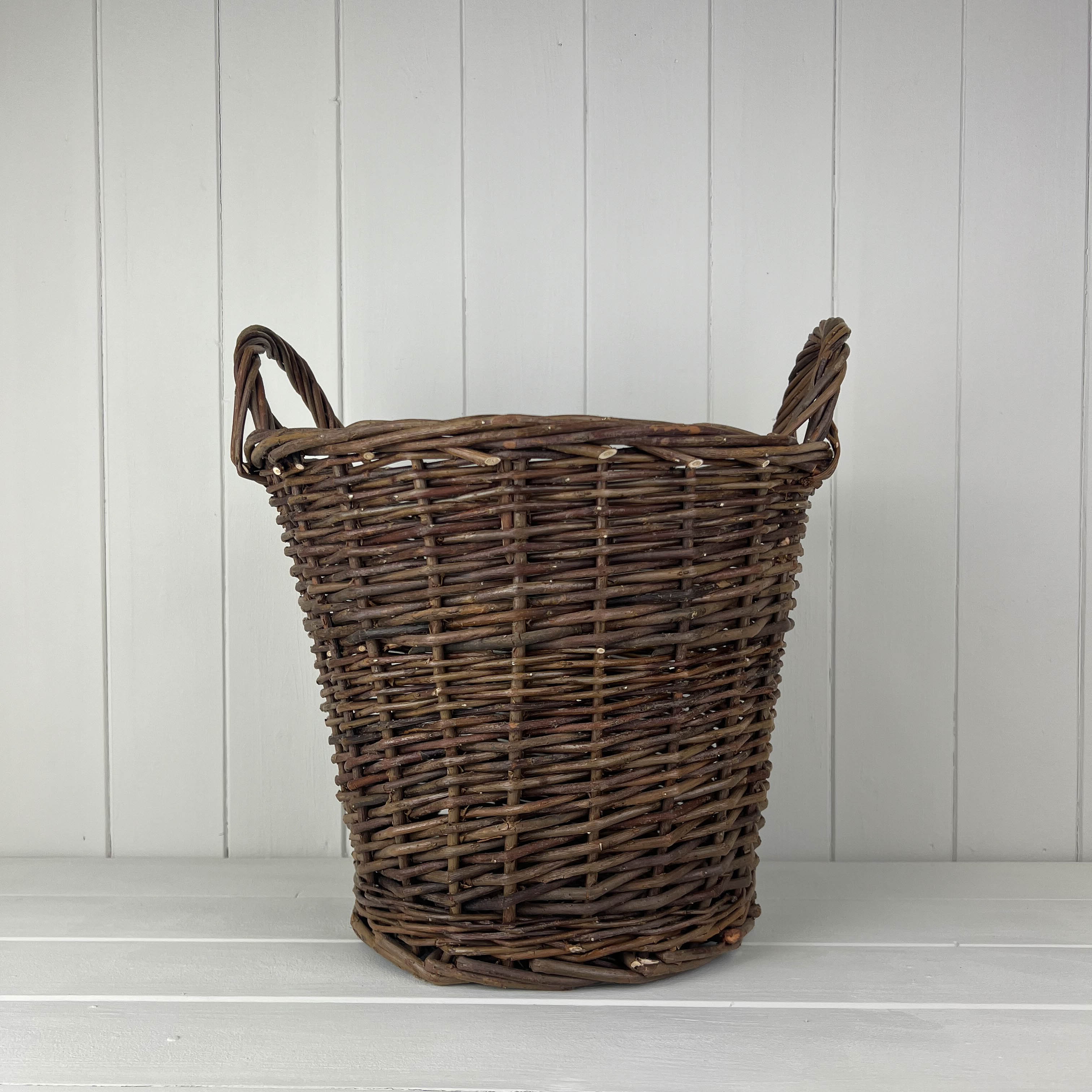 Round Brown Basket with Ears  detail page